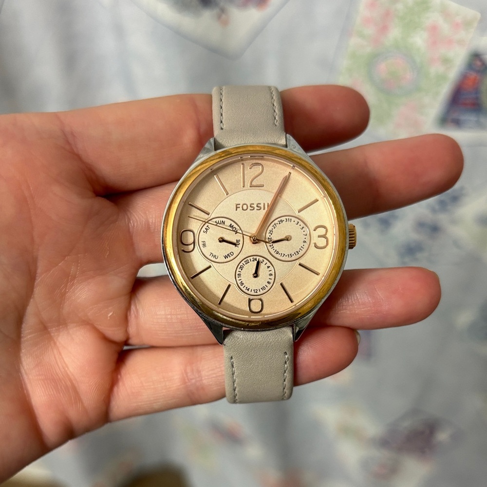 Fossil Rose Gold and Beige Leather Strap Watch